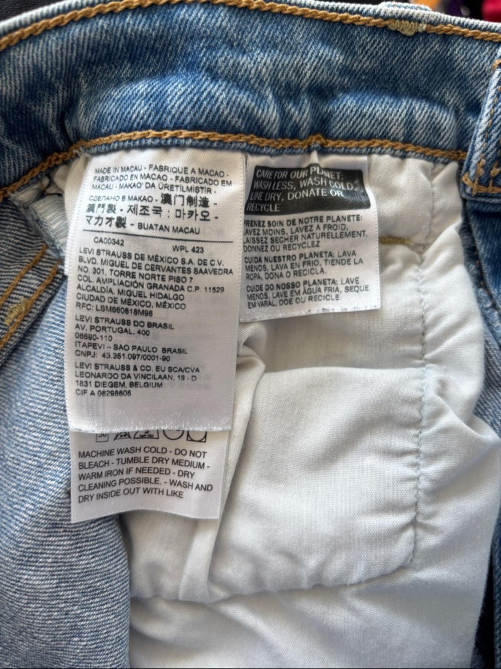 Levis Ribcage Classic High-Rise Denim Jean Shorts sz 27 - Picture 8 of 8